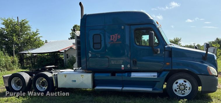 CAMIóN CAMAROTE 2009 FREIGHTLINER