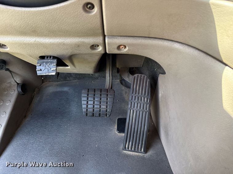 image for item DY0755 2009 Freightliner Cascadia semi truck