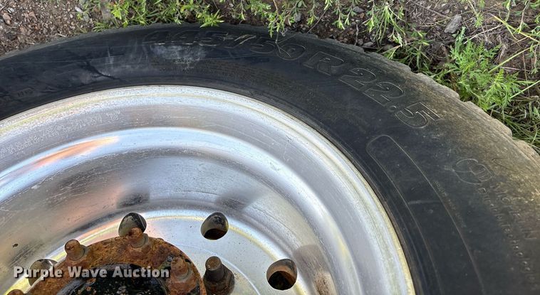 image for item DY0755 2009 Freightliner Cascadia semi truck