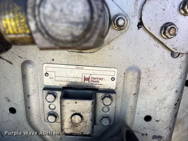 image for item DY0804 2009 Peterbilt 335 utility / service truck