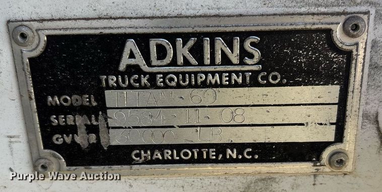 image for item DY0804 2009 Peterbilt 335 utility / service truck