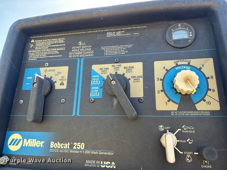 image for item DY0804 2009 Peterbilt 335 utility / service truck