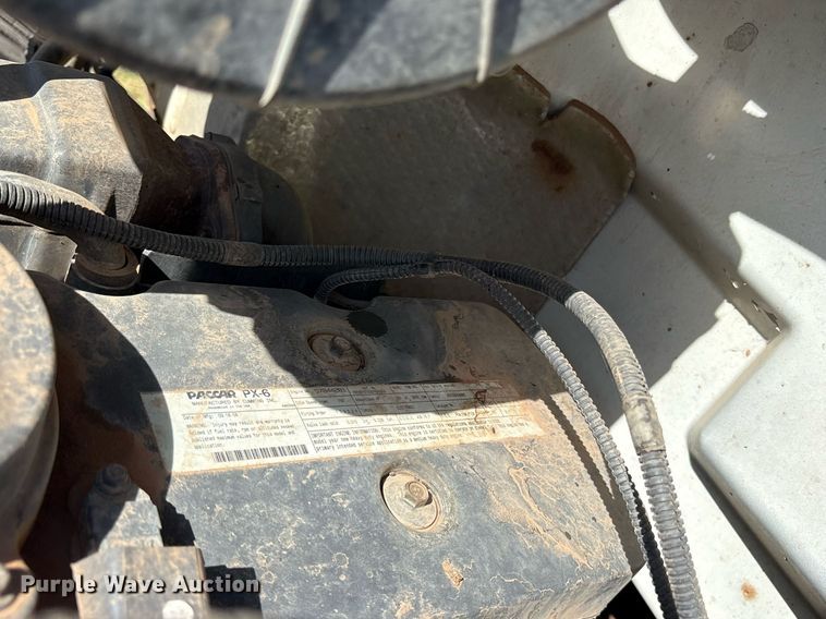 image for item DY0804 2009 Peterbilt 335 utility / service truck