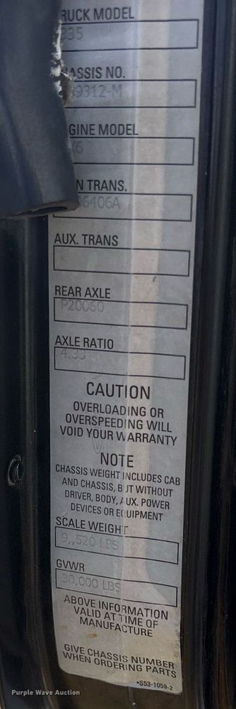 image for item DY0804 2009 Peterbilt 335 utility / service truck