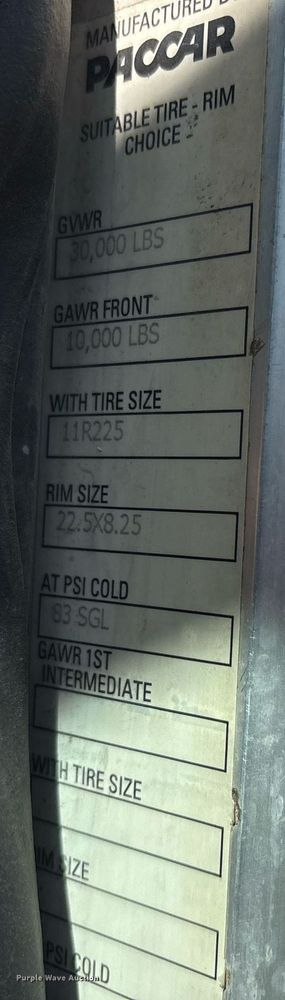 image for item DY0804 2009 Peterbilt 335 utility / service truck