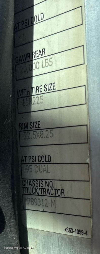 image for item DY0804 2009 Peterbilt 335 utility / service truck