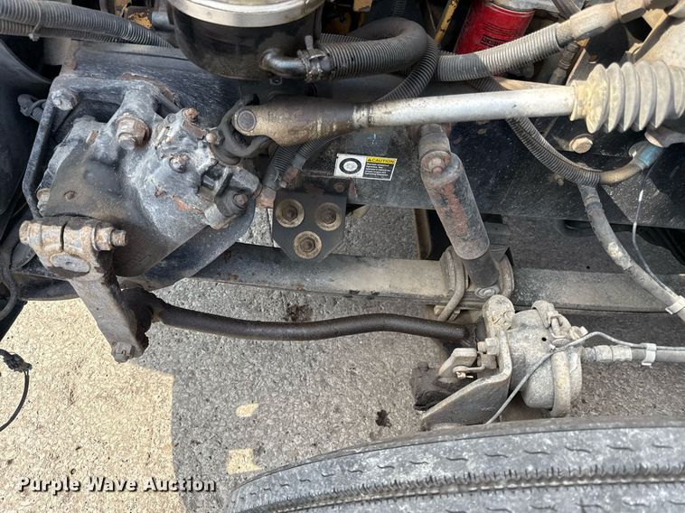 image for item DZ1486 2004 Peterbilt 387 semi truck