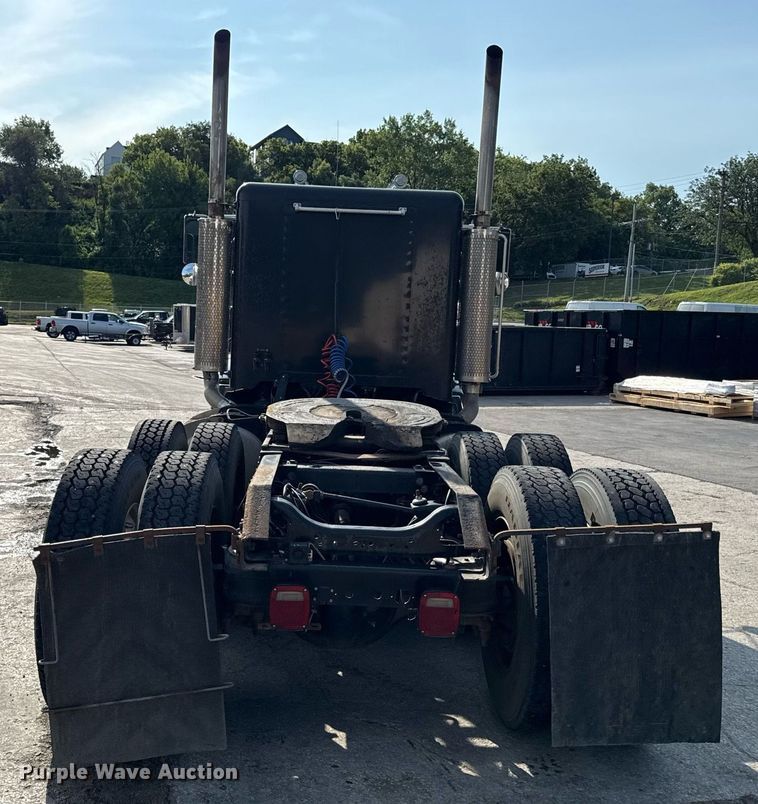 image for item DZ1488 1989 Peterbilt 377 semi truck