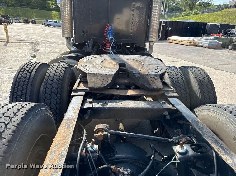 image for item DZ1488 1989 Peterbilt 377 semi truck