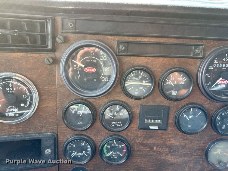 image for item DZ1488 1989 Peterbilt 377 semi truck