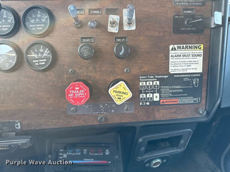 image for item DZ1488 1989 Peterbilt 377 semi truck