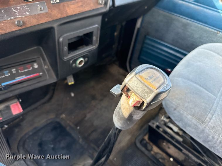 image for item DZ1488 1989 Peterbilt 377 semi truck