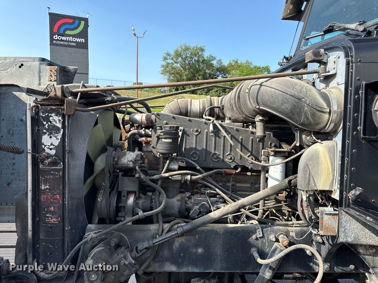 image for item DZ1488 1989 Peterbilt 377 semi truck