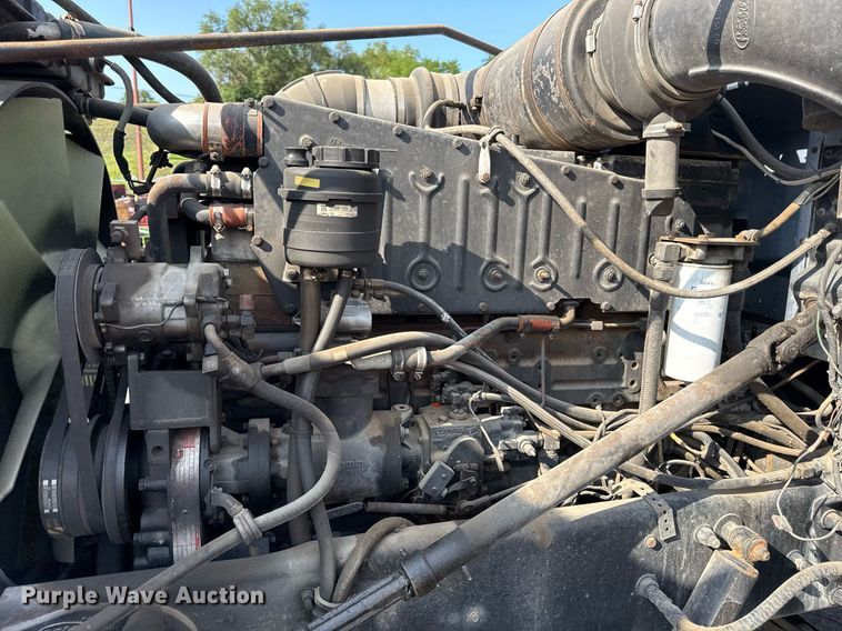 image for item DZ1488 1989 Peterbilt 377 semi truck