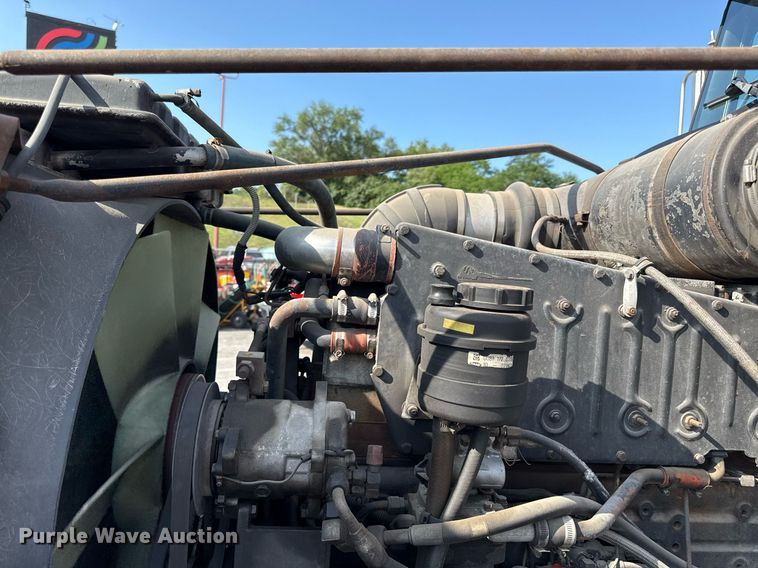 image for item DZ1488 1989 Peterbilt 377 semi truck