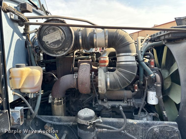 image for item DZ1488 1989 Peterbilt 377 semi truck