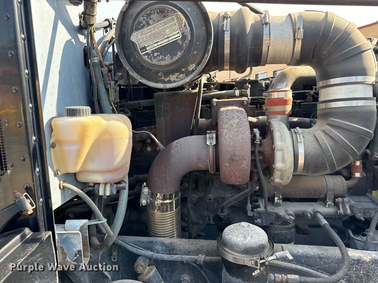 image for item DZ1488 1989 Peterbilt 377 semi truck