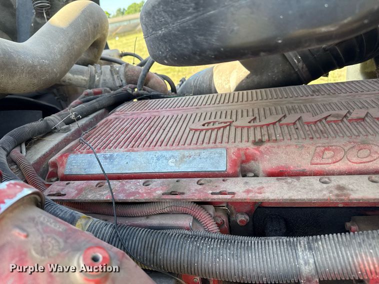 image for item DZ8628 2005 International 9400i semi truck