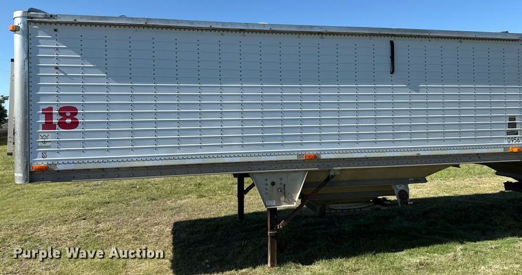 image for item DZ8629 2004 Wilson DWH-500 grain trailer