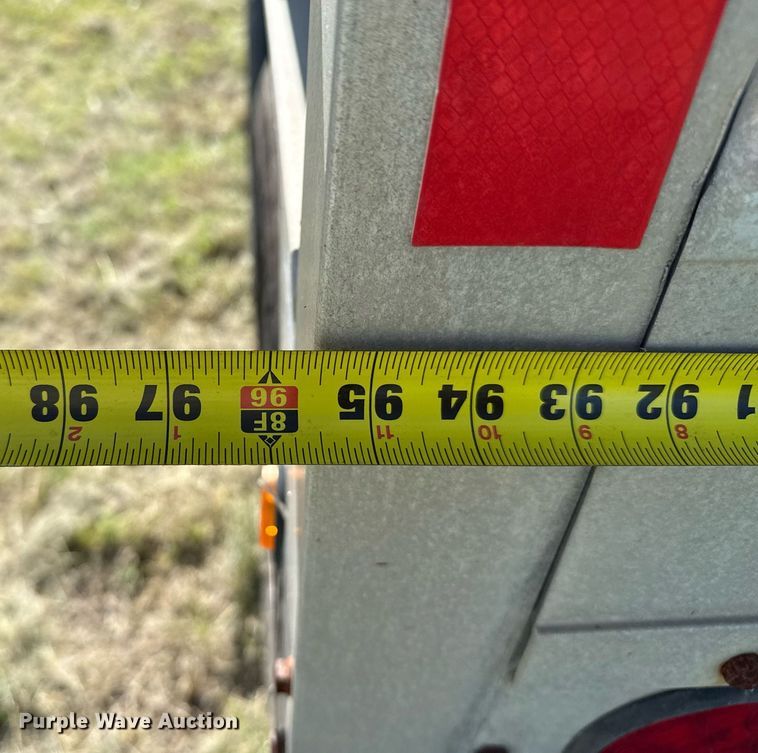 image for item DZ8629 2004 Wilson DWH-500 grain trailer