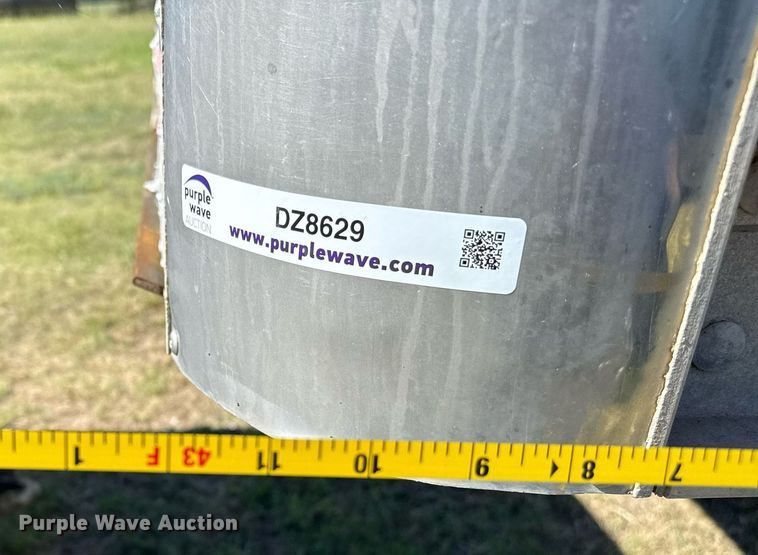 image for item DZ8629 2004 Wilson DWH-500 grain trailer