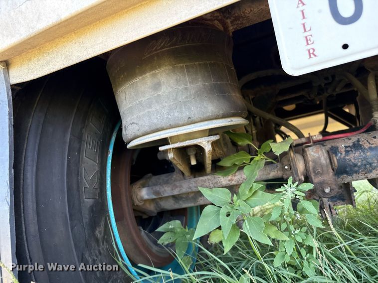 image for item DZ8629 2004 Wilson DWH-500 grain trailer