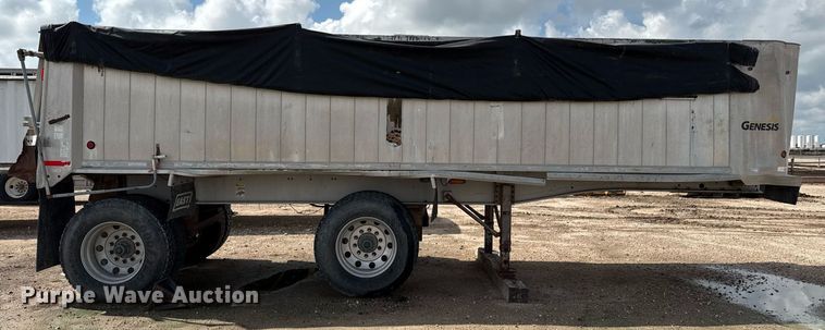 image for item DZ8746 2005 East end dump trailer