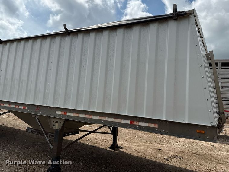 image for item DZ8747 2003 Jet grain trailer