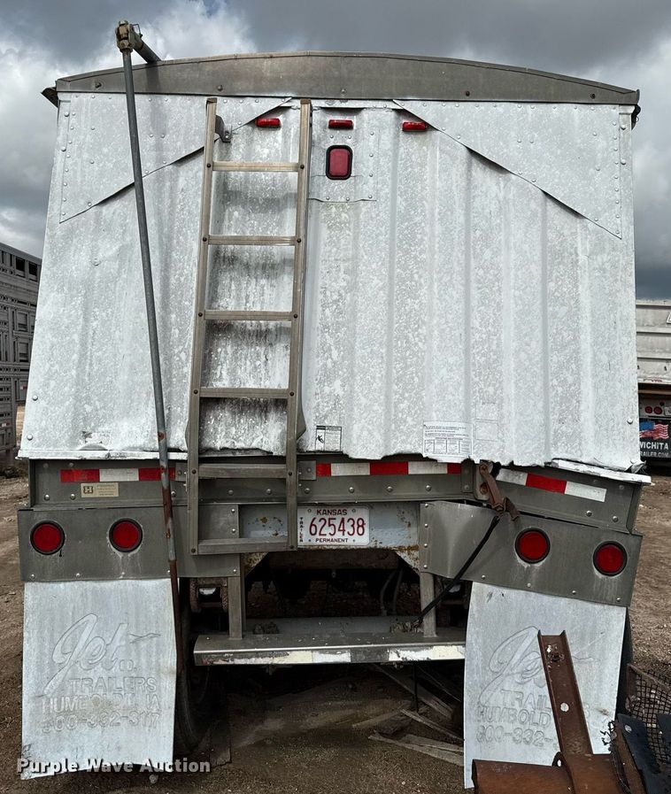 image for item DZ8747 2003 Jet grain trailer