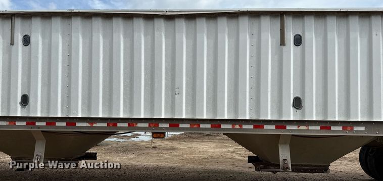 image for item DZ8747 2003 Jet grain trailer