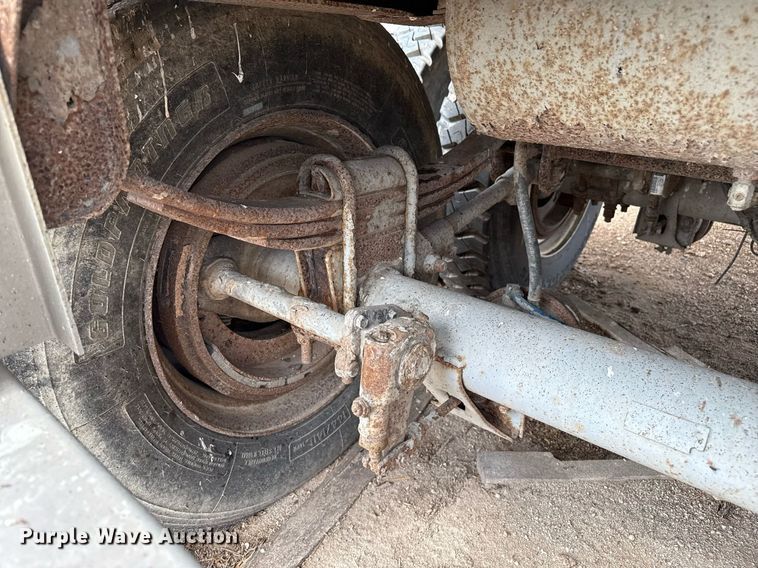 image for item DZ8747 2003 Jet grain trailer