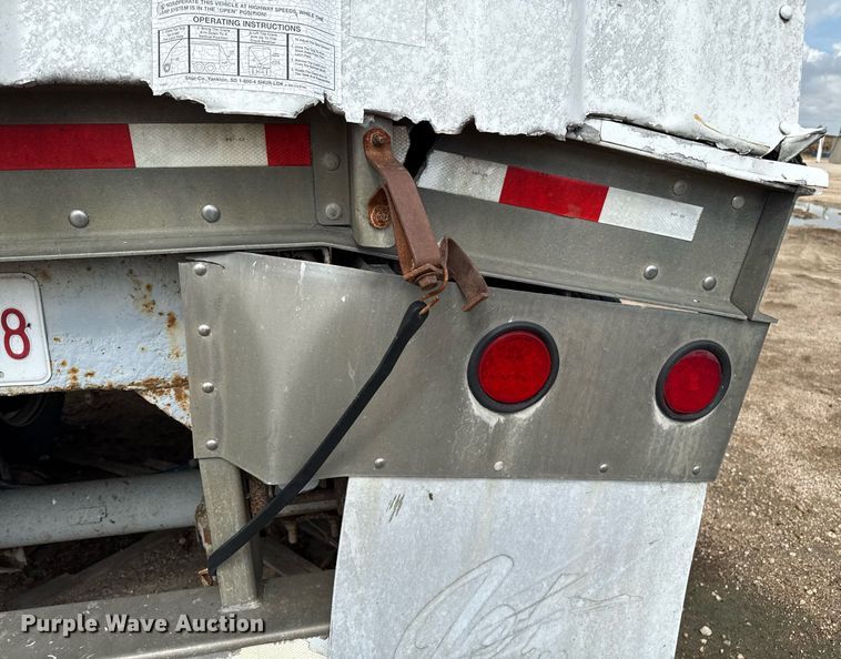 image for item DZ8747 2003 Jet grain trailer