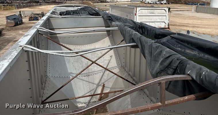 image for item DZ8747 2003 Jet grain trailer