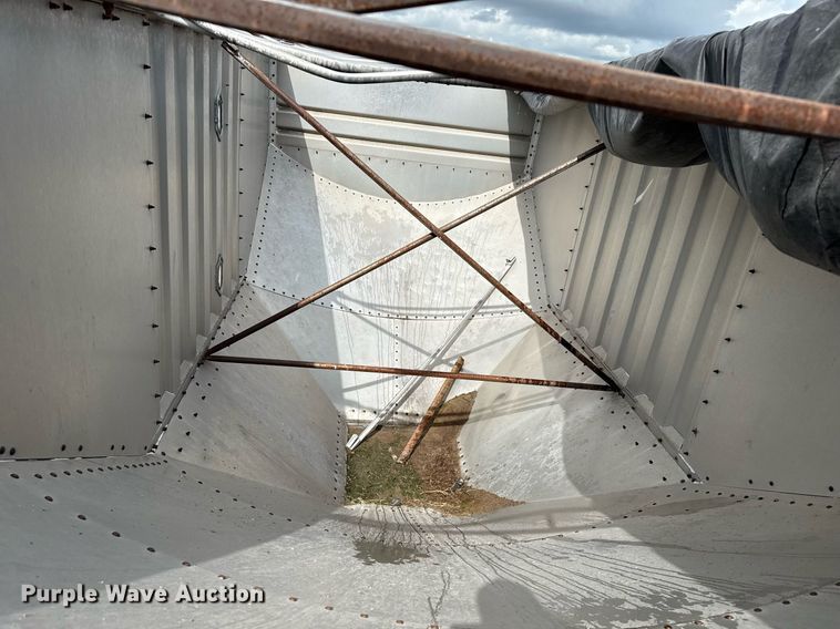 image for item DZ8747 2003 Jet grain trailer