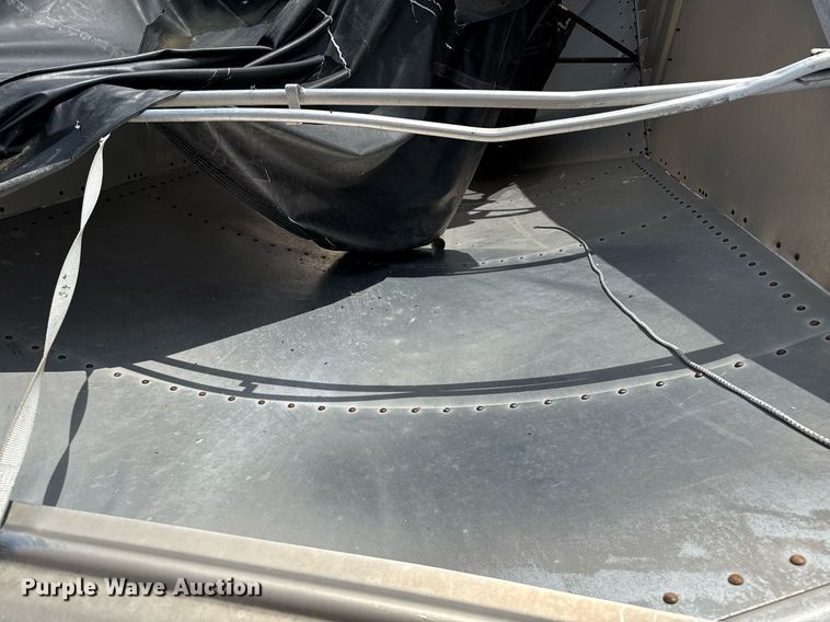 image for item DZ8747 2003 Jet grain trailer