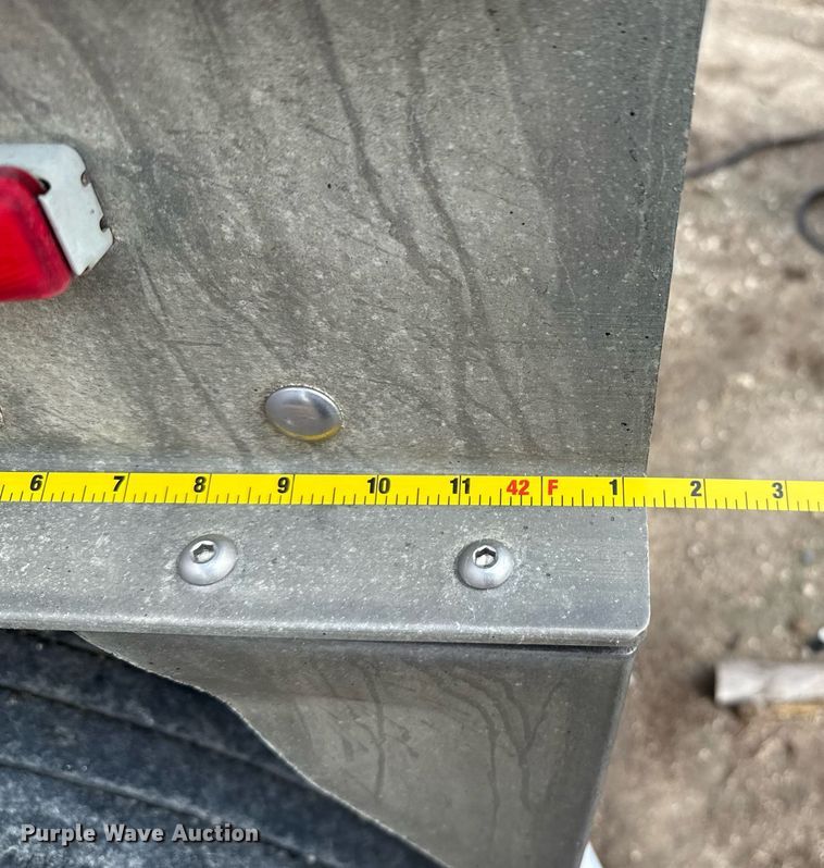 image for item DZ8747 2003 Jet grain trailer