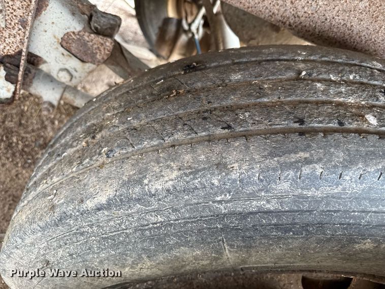 image for item DZ8747 2003 Jet grain trailer