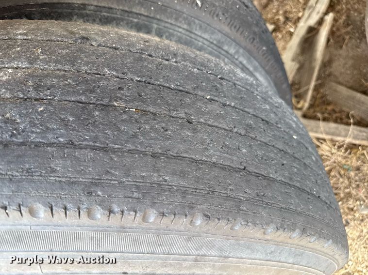 image for item DZ8747 2003 Jet grain trailer