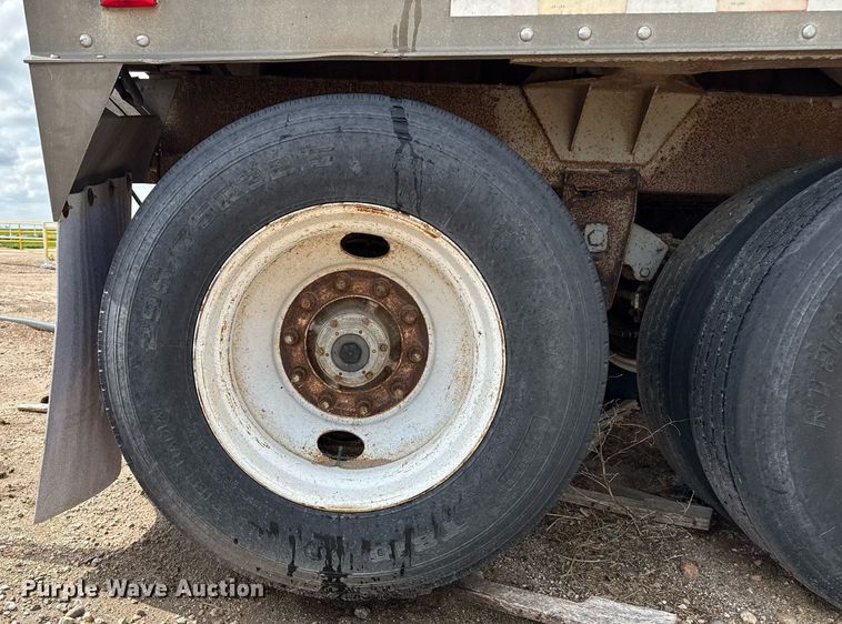 image for item DZ8747 2003 Jet grain trailer