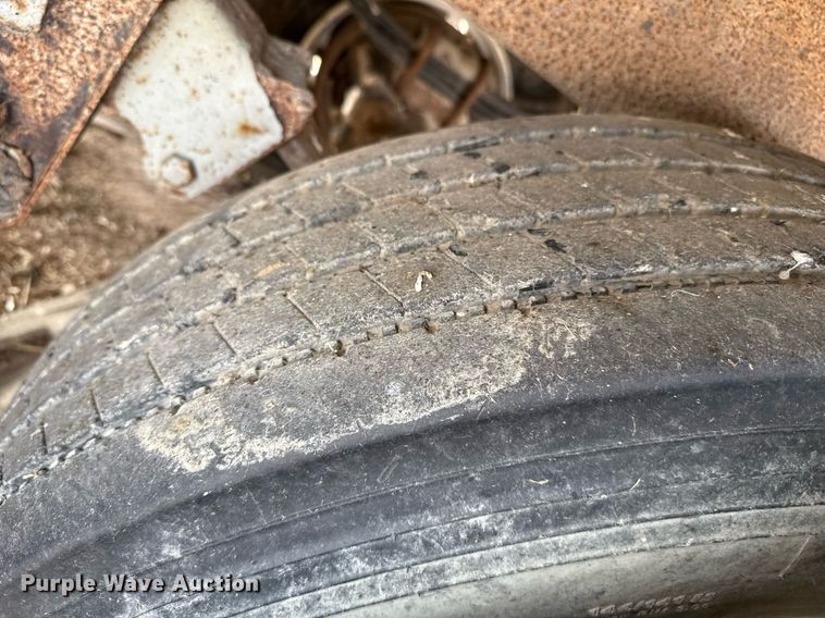 image for item DZ8747 2003 Jet grain trailer