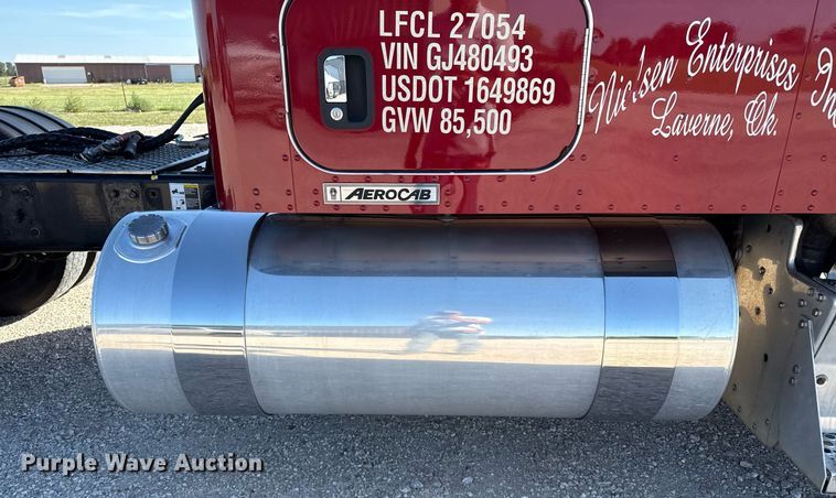 image for item DZ8771 2016 Kenworth T660 semi truck