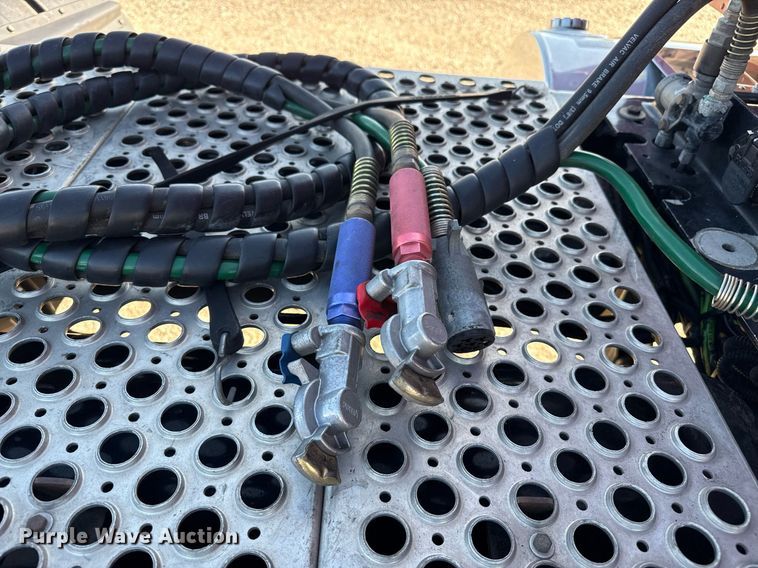 image for item DZ8771 2016 Kenworth T660 semi truck