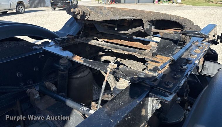 image for item DZ8771 2016 Kenworth T660 semi truck