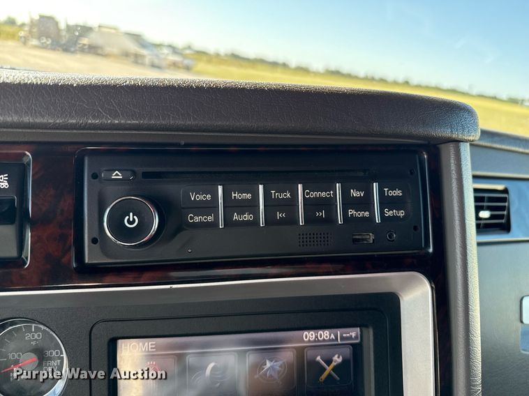 image for item DZ8771 2016 Kenworth T660 semi truck