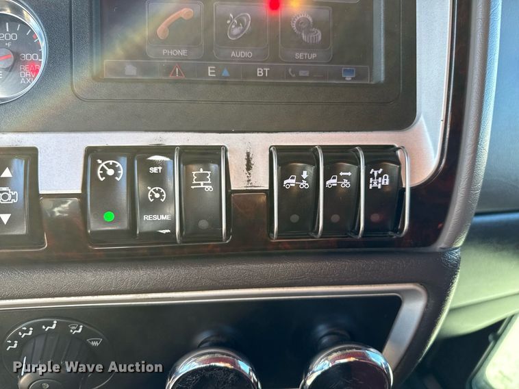 image for item DZ8771 2016 Kenworth T660 semi truck