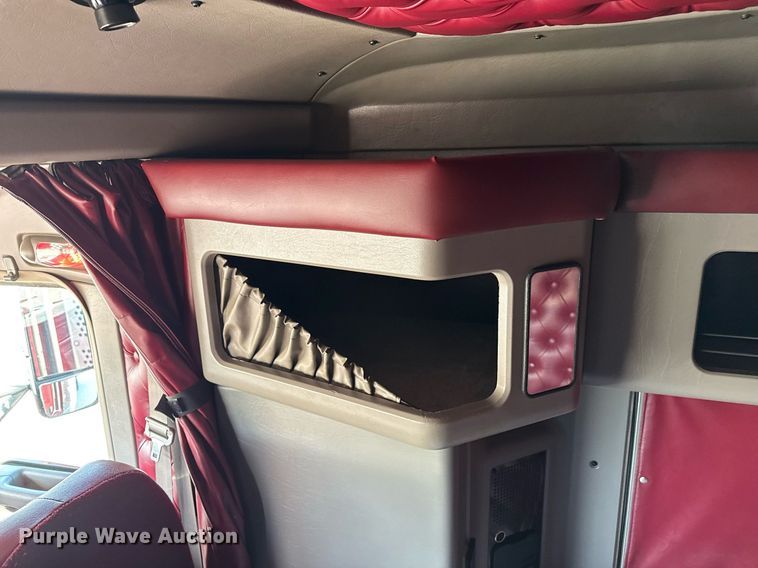 image for item DZ8771 2016 Kenworth T660 semi truck