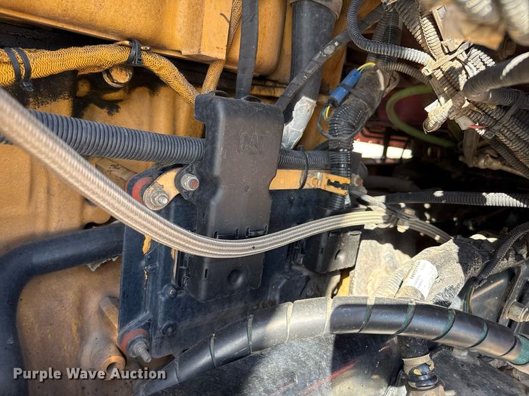 image for item DZ8771 2016 Kenworth T660 semi truck