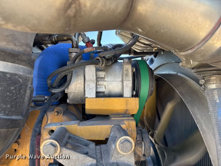 image for item DZ8771 2016 Kenworth T660 semi truck