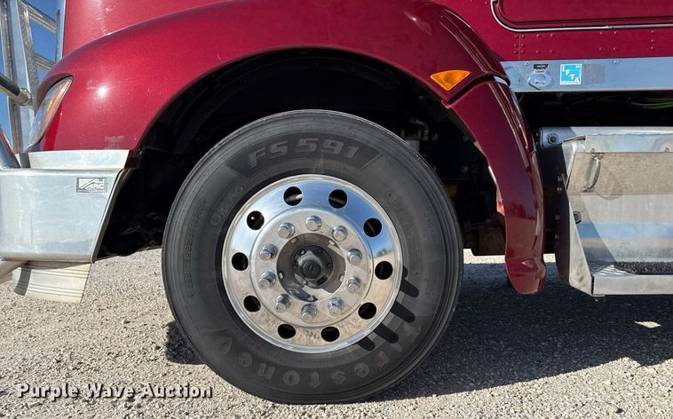 image for item DZ8771 2016 Kenworth T660 semi truck