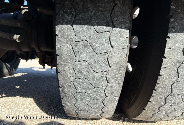 image for item DZ8771 2016 Kenworth T660 semi truck